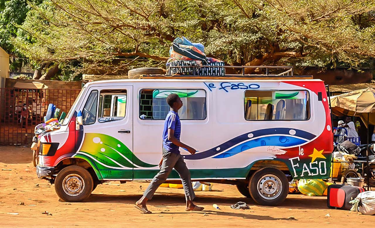 Le taxi brousse au Burkina Faso